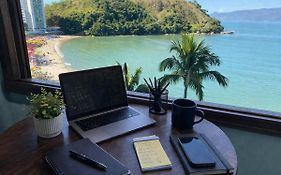 Novissimo 2 quartos - Pé na areia - Vista Mar em todos os cômodos - Pet friendly - Wifi alta velocidade